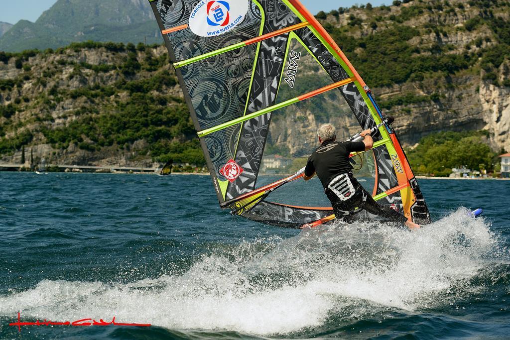 Hotel Lido Blu - Surf & Bike Torbole Sul Garda Buitenkant foto