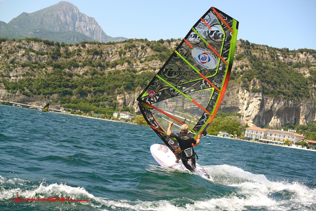 Hotel Lido Blu - Surf & Bike Torbole Sul Garda Buitenkant foto