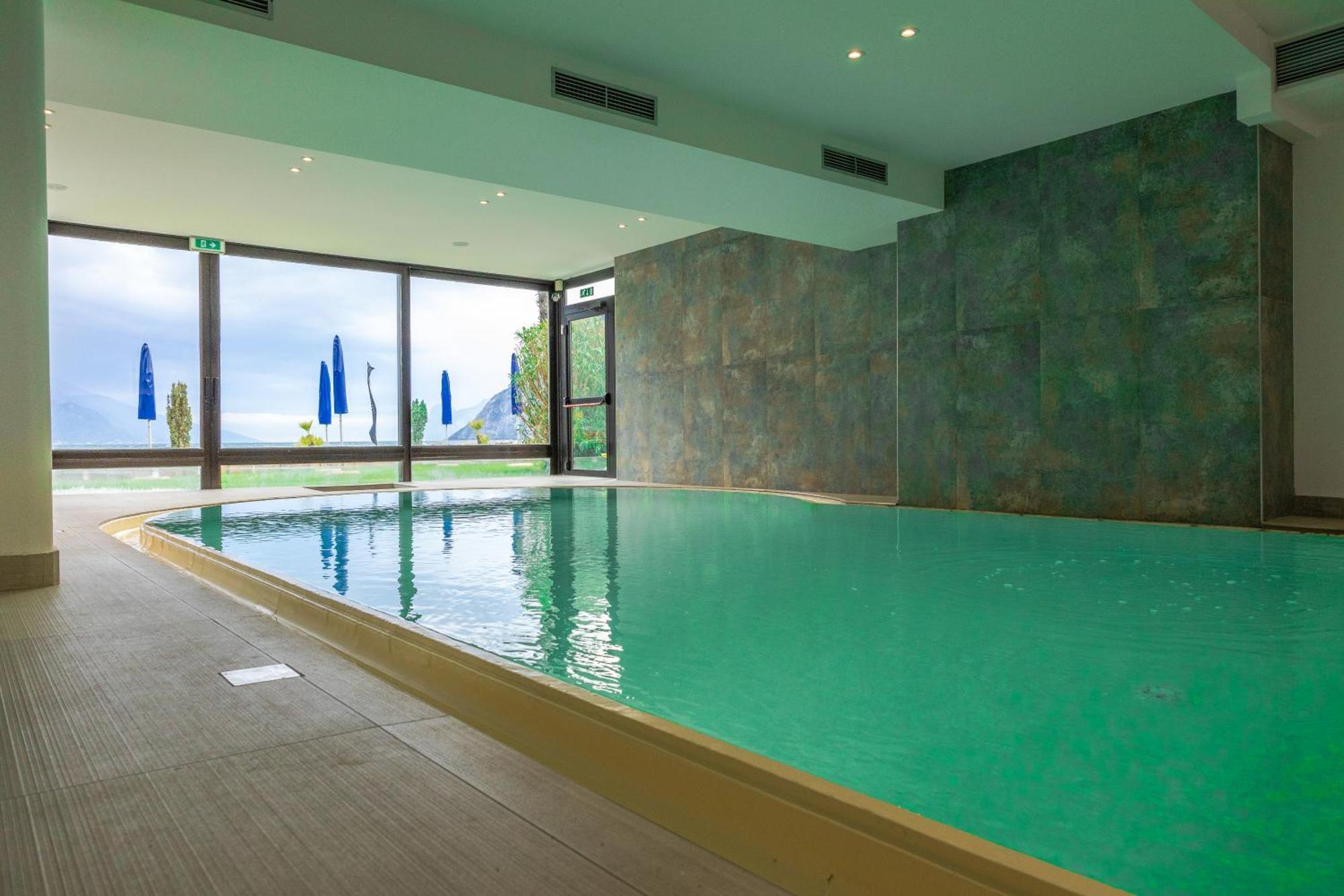 Hotel Lido Blu - Surf & Bike Torbole Sul Garda Buitenkant foto