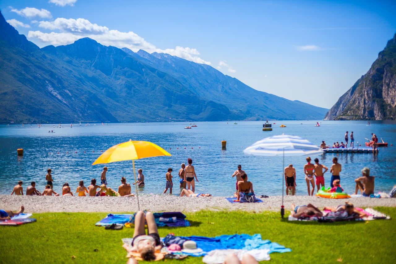 Hotel Lido Blu - Surf & Bike Torbole Sul Garda Buitenkant foto