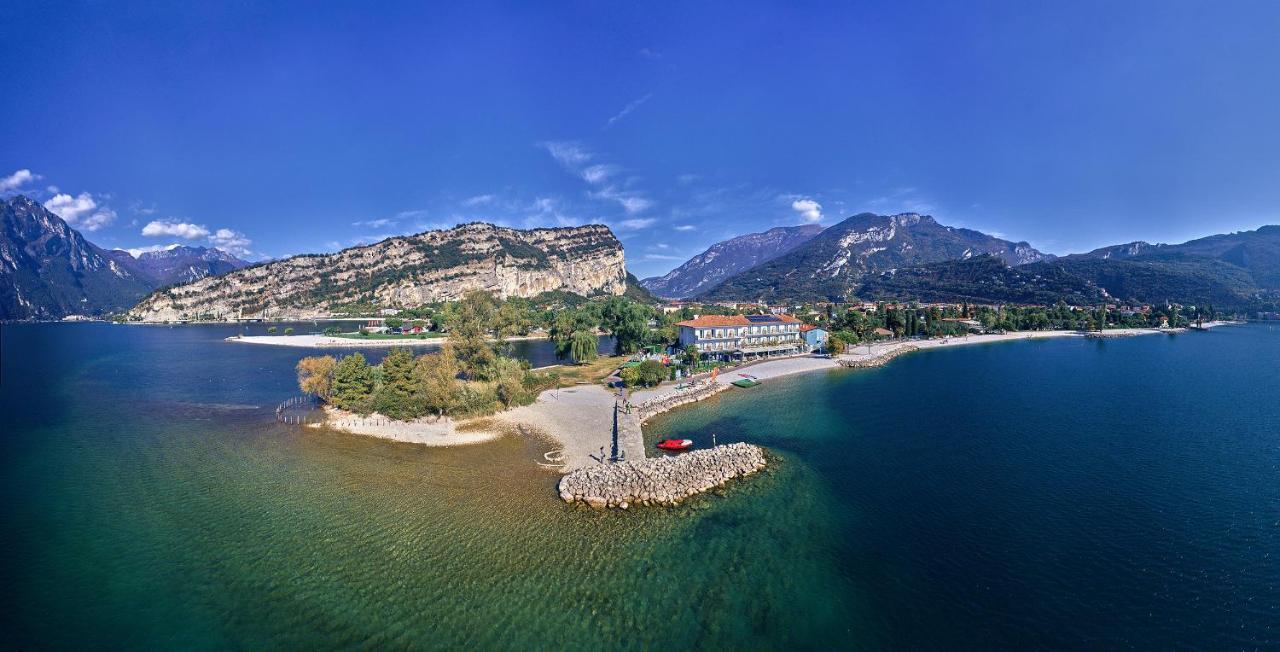 Hotel Lido Blu - Surf & Bike Torbole Sul Garda Buitenkant foto