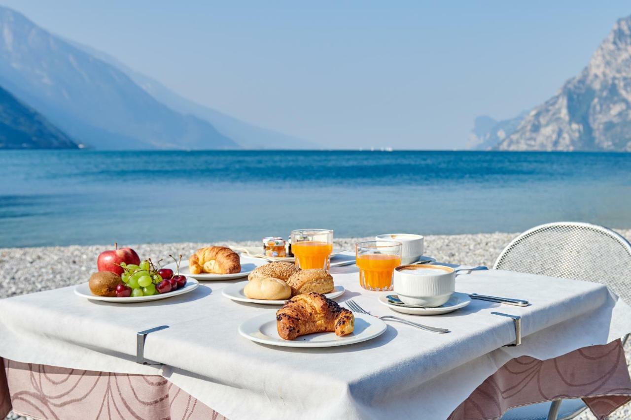 Hotel Lido Blu - Surf & Bike Torbole Sul Garda Buitenkant foto